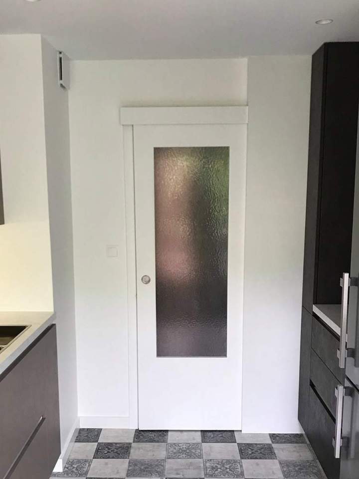 Porte d'entrée sur mesure Près d'Albertville