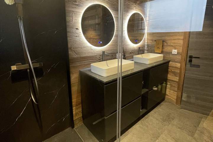 Une pièce d’eau moderne et haut de gamme !